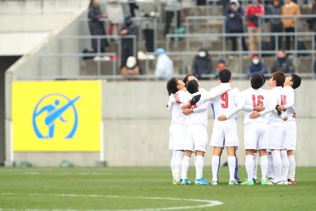 詹姆斯末节超神单节19分 湖人逆天翻盘胜快船