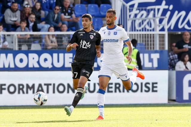 马刺1年220万签回内线悍将 投篮命中率72.5%